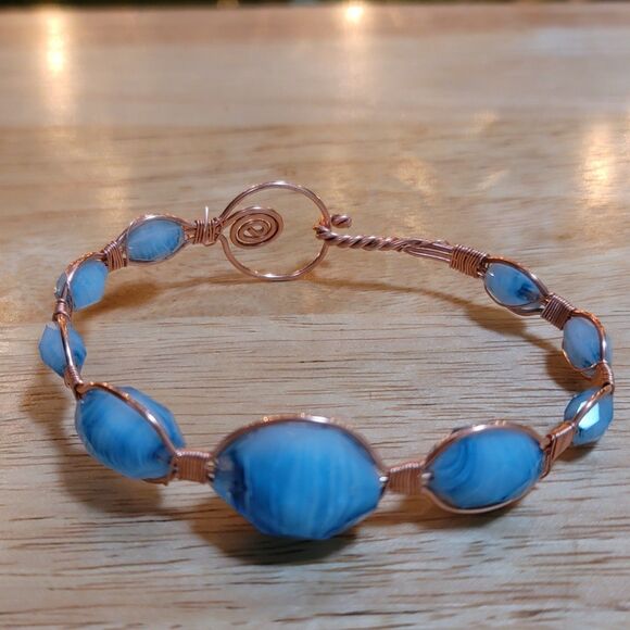 Handmade Baby Blue Glass Bead Copper Wire Bracelet (Upcycled Beads) - Picture 4 of 8